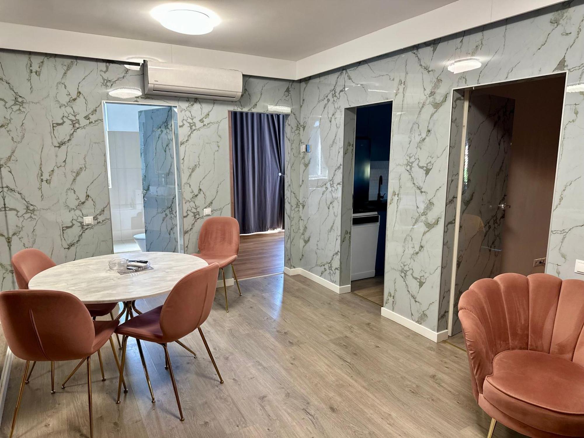 Thome Hoia Jacuzzi Cluj-Napoca Eksteriør billede